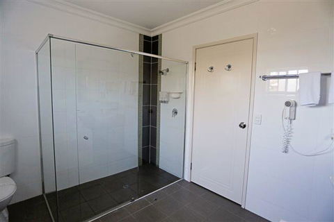 Drovers Motor Inn - Accommodation Bookings 2