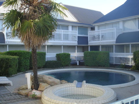 Dalby Manor Motor Inn - Accommodation Bookings 12