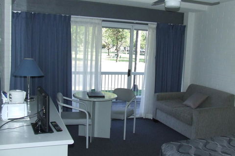 Dalby Manor Motor Inn - Accommodation Bookings 37