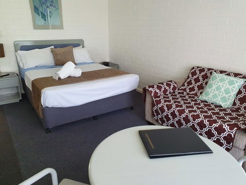 Dalby Manor Motor Inn - Accommodation Bookings 9
