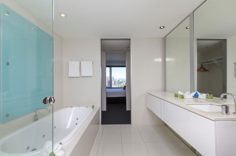 Q1 Resort & Spa - Official - Accommodation Bookings 1