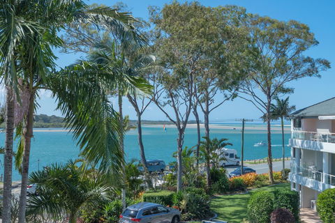 Munna Beach Apartments - Accommodation Bookings 2