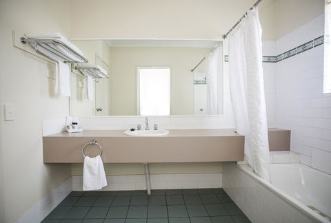 Emerald Maraboon Motor Inn - Accommodation Bookings 25