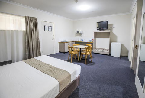 Emerald Maraboon Motor Inn - Accommodation Bookings 28