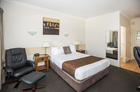 Emerald Maraboon Motor Inn - Accommodation Bookings 36