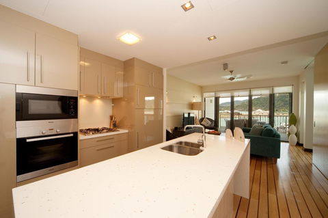The Boathouse Apartments - Accommodation Bookings 11