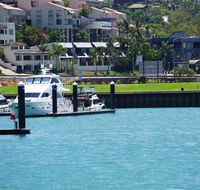 Airlie Seaview Apartments