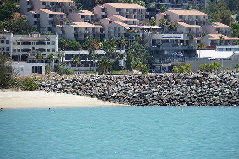 Airlie Seaview Apartments - Accommodation Bookings 1