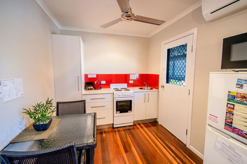 Airlie Apartments - Accommodation Bookings 18