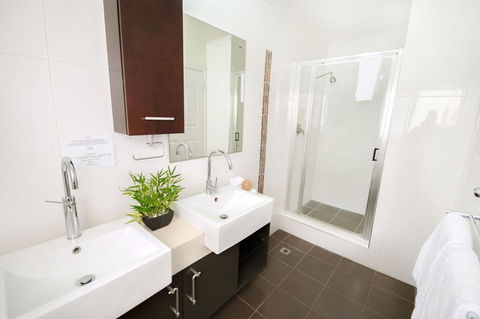 Airlie Apartments - Accommodation Bookings 17