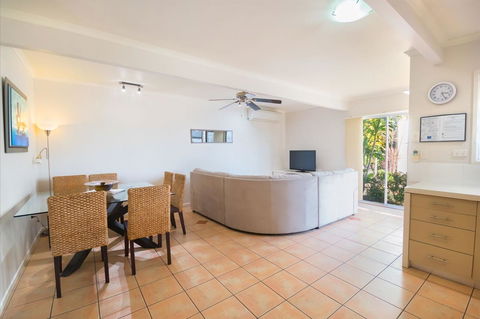 Airlie Apartments - Accommodation Bookings 11