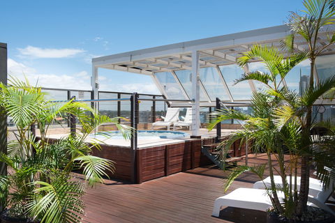 Tiki Hotel Apartments Surfers Paradise - Accommodation Bookings 0