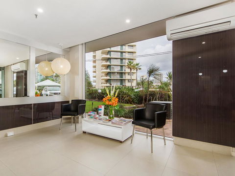 Sunbird Beach Resort Main Beach - Accommodation Bookings 44