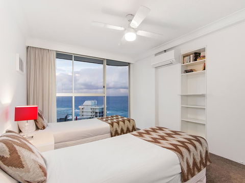 Sunbird Beach Resort Main Beach - Accommodation Bookings 13