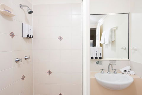 Park Regis Anchorage - Accommodation Bookings 9