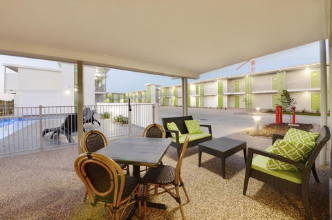 Mackay Oceanside Central Hotel Official - Accommodation Bookings 19