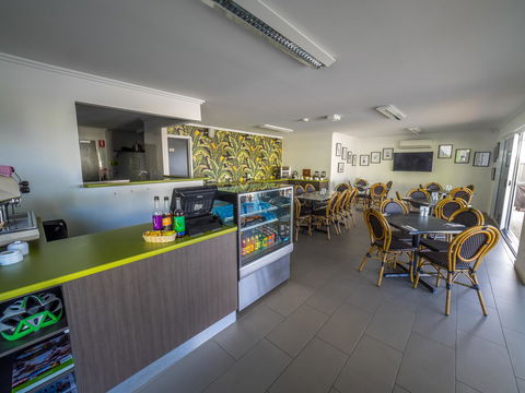 Mackay Oceanside Central Hotel Official - Accommodation Bookings 31