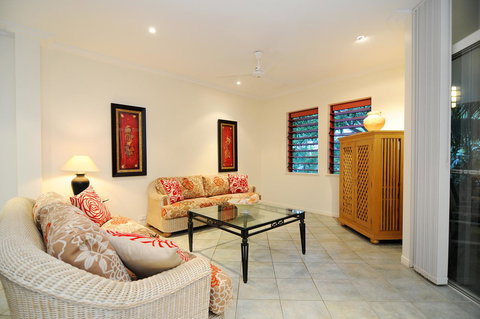 Oasis At Palm Cove - Accommodation Bookings 1