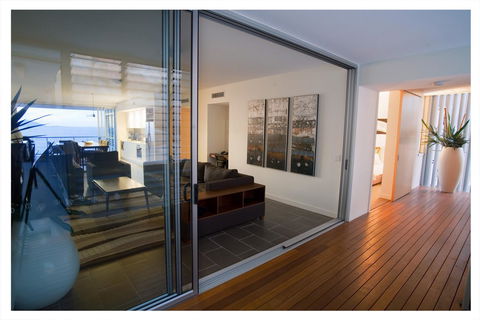 1 Bright Point Apartment 5201 - Accommodation Bookings 2
