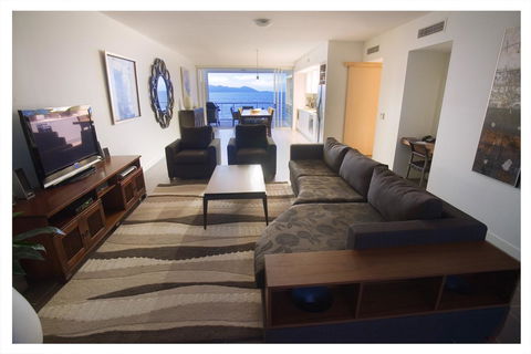 1 Bright Point Apartment 5201 - Accommodation Bookings 1