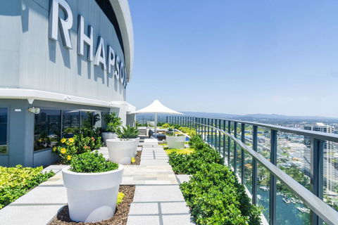 Rhapsody Resort - Official - Accommodation Bookings 1