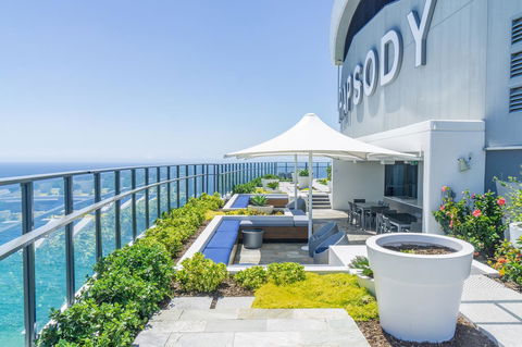 Rhapsody Resort - Official - Accommodation Bookings 0