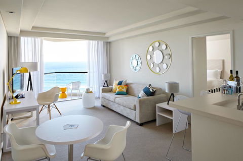 QT Gold Coast - Accommodation Bookings 7