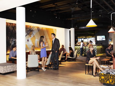 QT Gold Coast - Accommodation Bookings 39