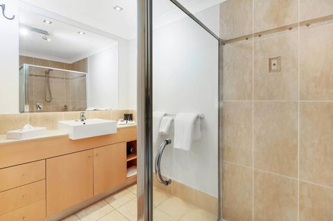 Mantra Aqueous On Port - Accommodation Bookings 11