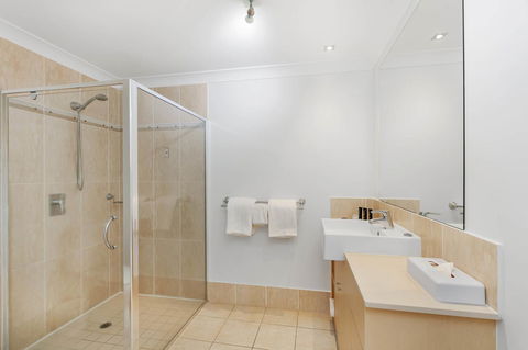 Mantra Aqueous On Port - Accommodation Bookings 18
