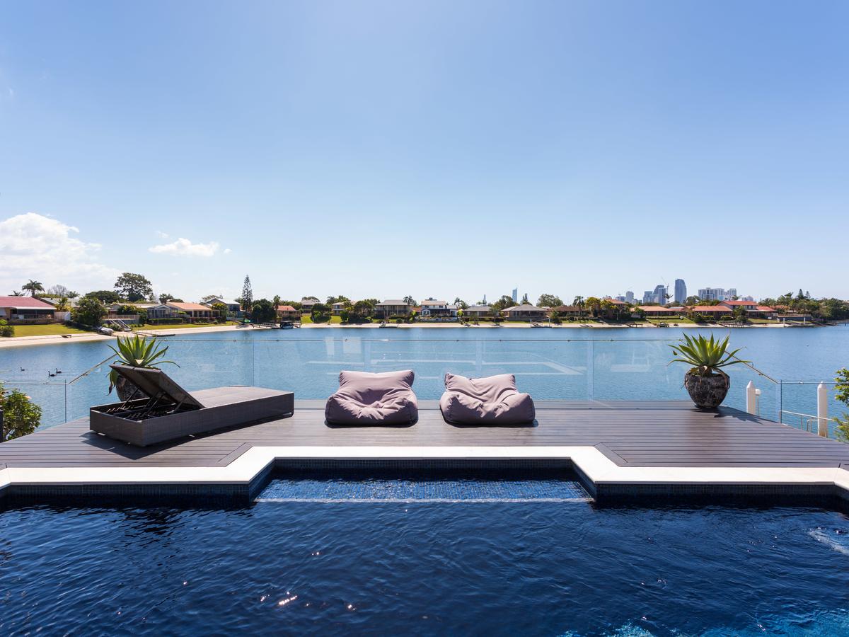 Mermaid Waters QLD Accommodation Bookings