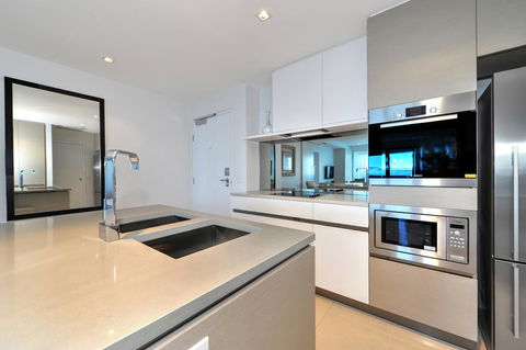 Soul Surfers Paradise - Gclr - Accommodation Bookings 24