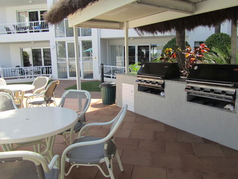 Le Beach Apartments - Accommodation Bookings 15