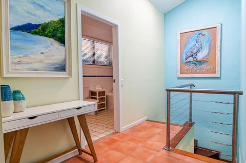 Number 2 On The Beach | Beautiful Beachfront Villa - Accommodation Bookings 17