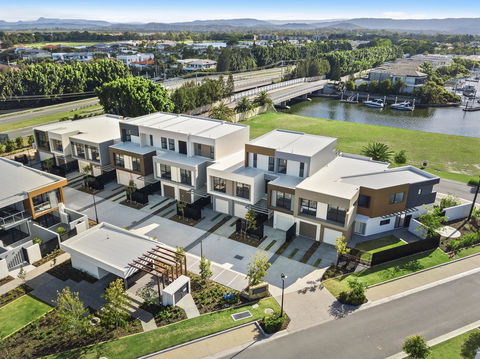 The Residences At The Peninsula - Accommodation Bookings 11