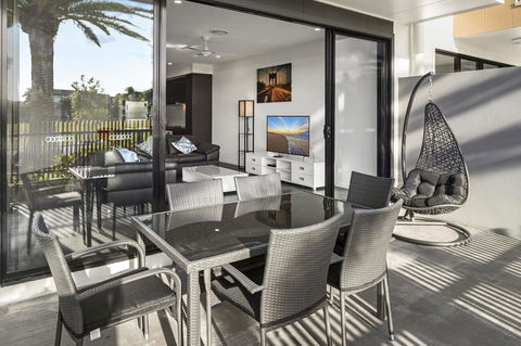 The Residences At The Peninsula - Accommodation Bookings 15