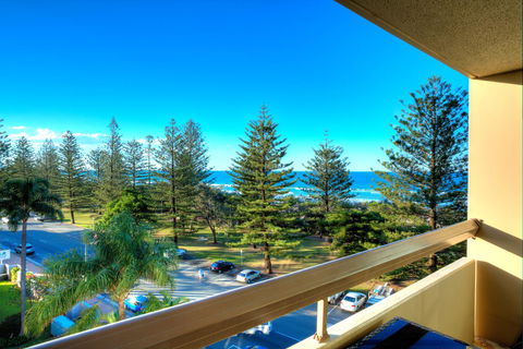 Oceania On Burleigh Beach - Accommodation Bookings 0