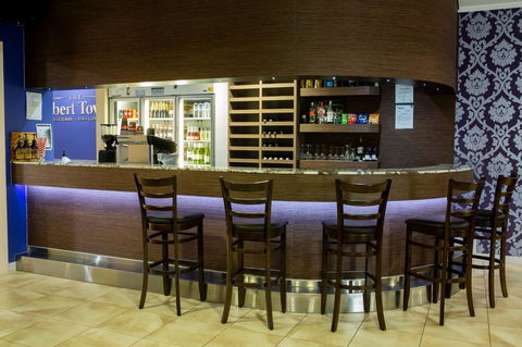 The Robert Towns - Accommodation Bookings 14