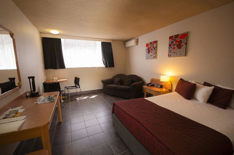 The Robert Towns - Accommodation Bookings 22