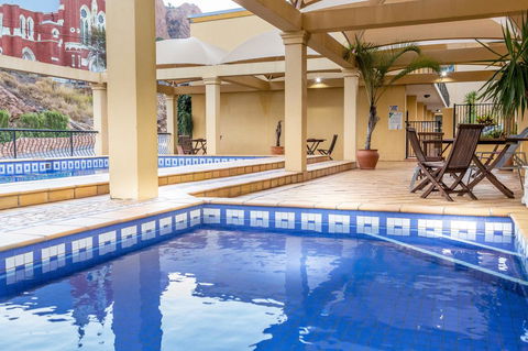 The Robert Towns - Accommodation Bookings 10