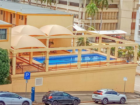 The Robert Towns - Accommodation Bookings 15