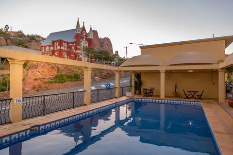 The Robert Towns - Accommodation Bookings 11