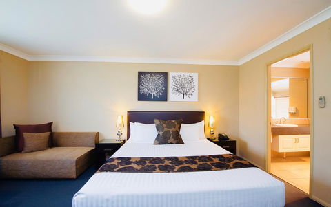 Ambassador On Ruthven - Accommodation Bookings 16