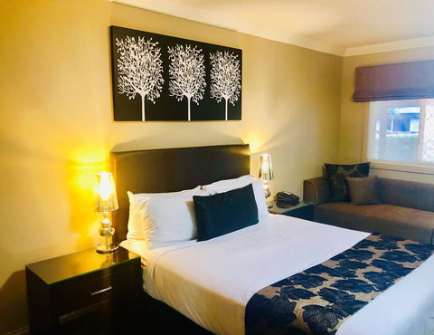 Ambassador On Ruthven - Accommodation Bookings 40