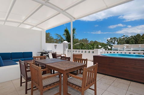 5231 BEACH CLUB PENTHOUSE - Accommodation Bookings 11