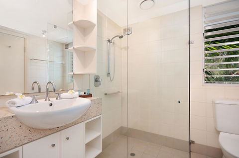 5231 BEACH CLUB PENTHOUSE - Accommodation Bookings 10