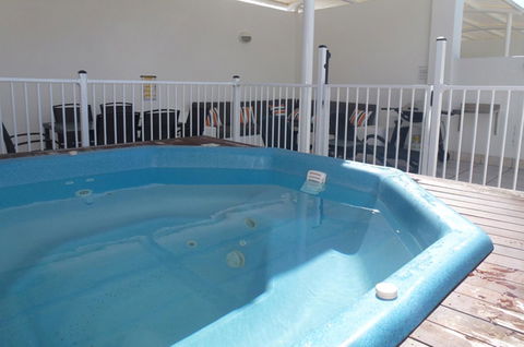 5231 BEACH CLUB PENTHOUSE - Accommodation Bookings 13