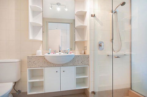 5231 BEACH CLUB PENTHOUSE - Accommodation Bookings 9