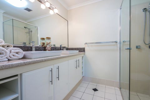 Currumbin Sands On The Beach - Accommodation Bookings 34