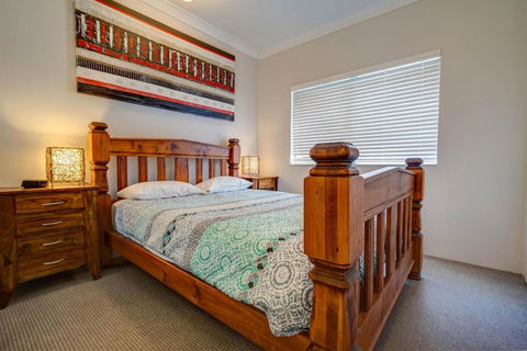 Currumbin Sands On The Beach - Accommodation Bookings 32